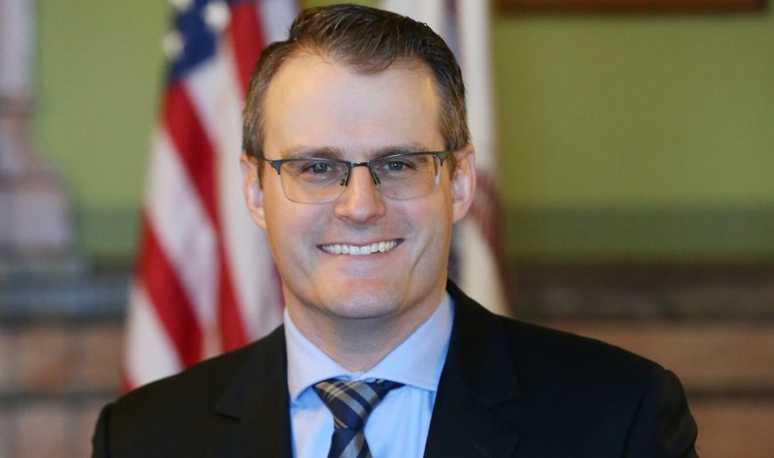 Iowa Lt. Governor Adam Gregg is leaving his position to focus on family