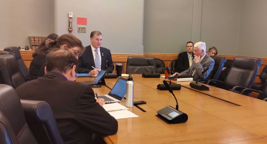 Iowa House panel advances bill limiting release of police mugshots